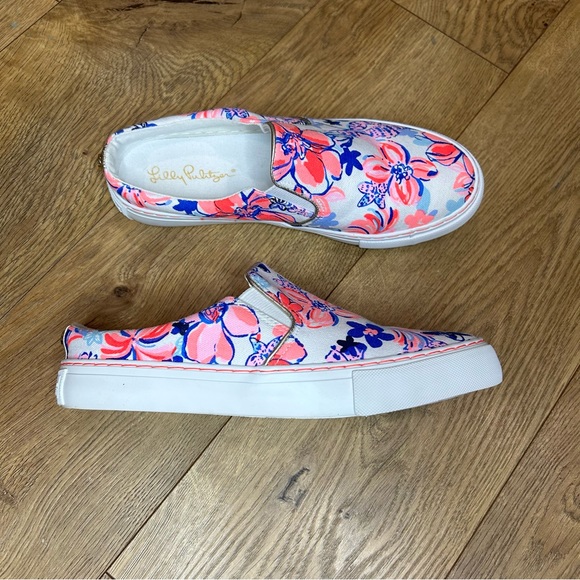 Lilly Pulitzer white, pink print slip / slide - Size 6 - Picture 5 of 10